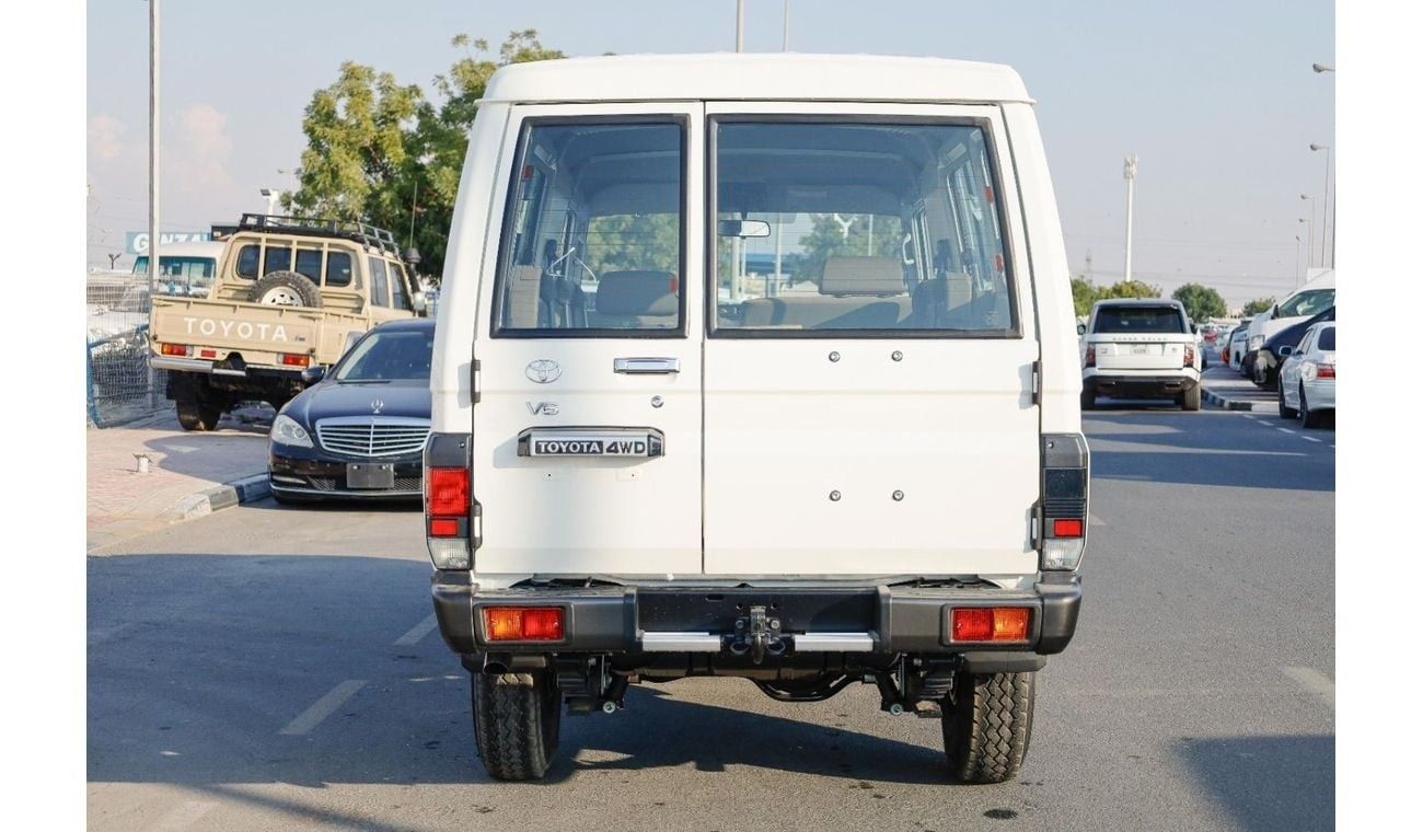 تويوتا لاند كروزر 70 TOYOTA LANDCRUISER 78 4.0L V6 PETROL 4WD STD E MANUAL