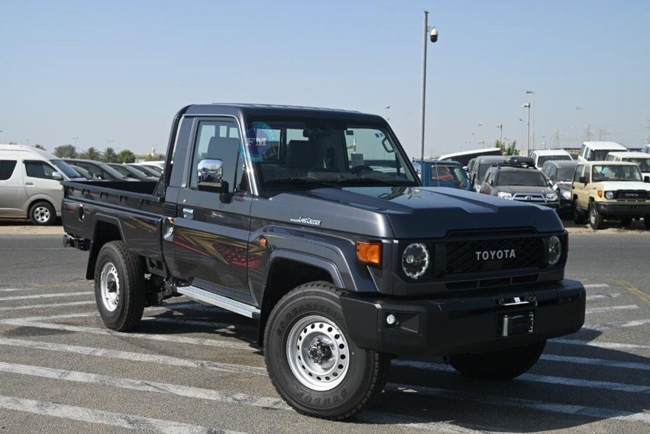 Toyota Land Cruiser Pick Up 79 Single Cab DLX 2.8L Diesel