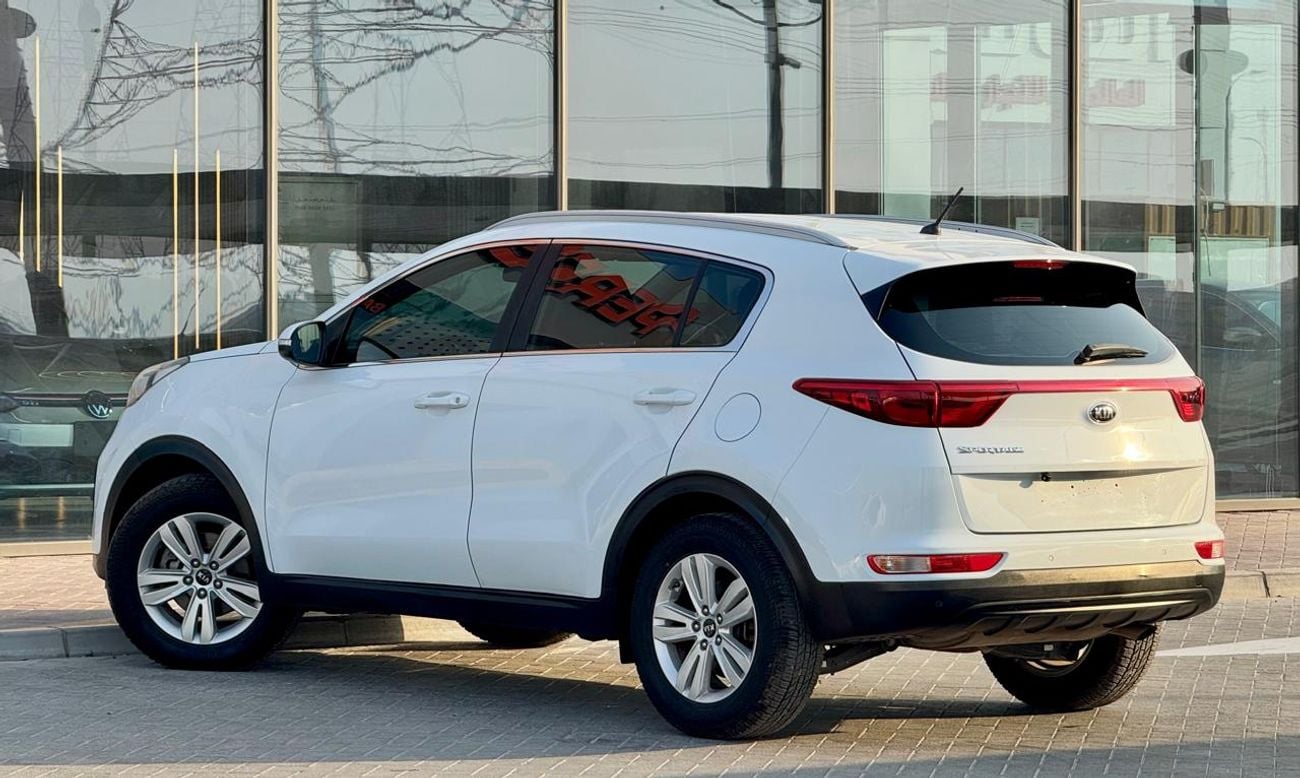 Kia Sportage EX 880X36 /-Monthly l GCC l 2.0 l Cruise, Camera, GPS l Accident Free