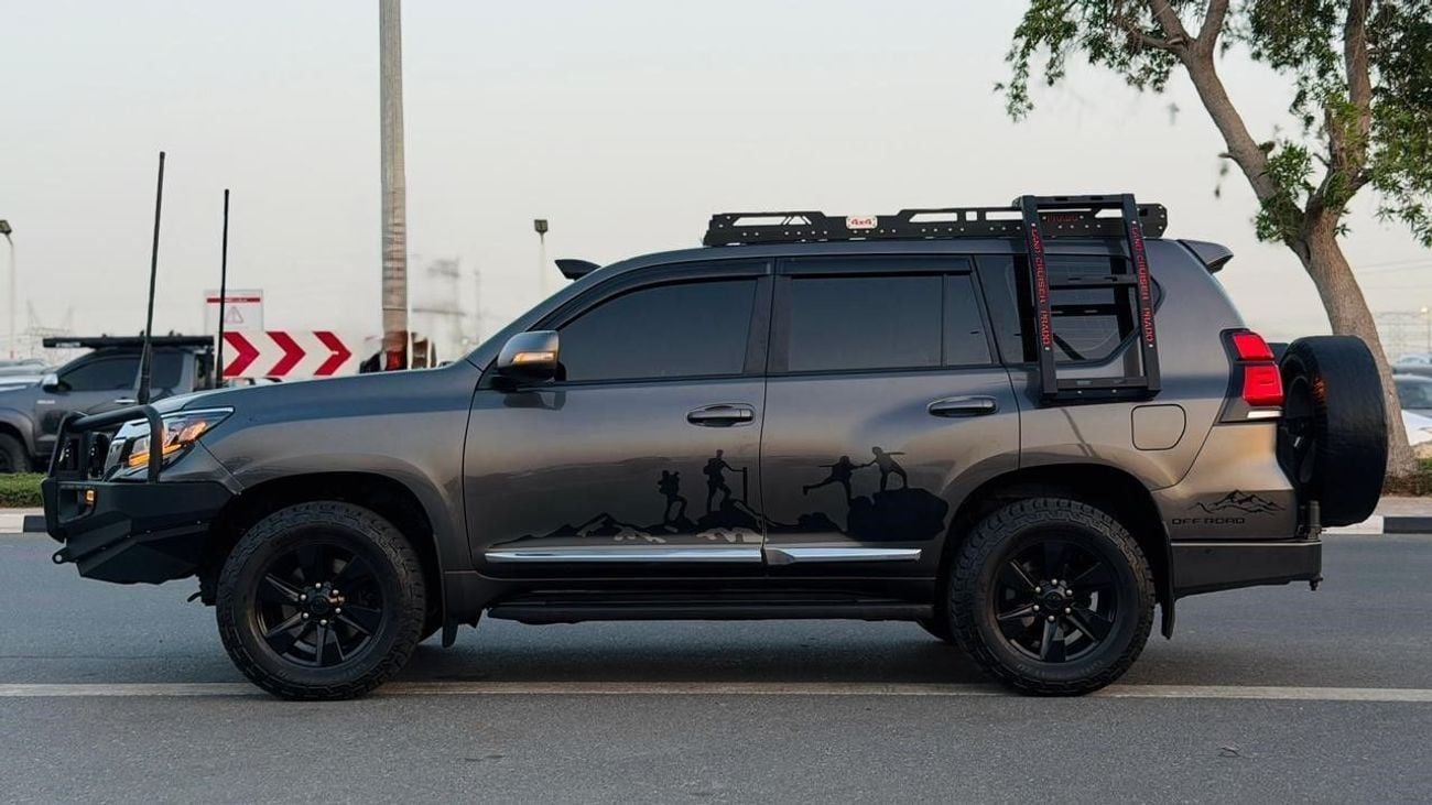 Toyota Prado 2019| 2.8 DIESEL ENGINE | AT | RHD | OFF ROAD MODIFIED | HEABY BULL BAR WITH LED LIGHTS | SIDE LADDE