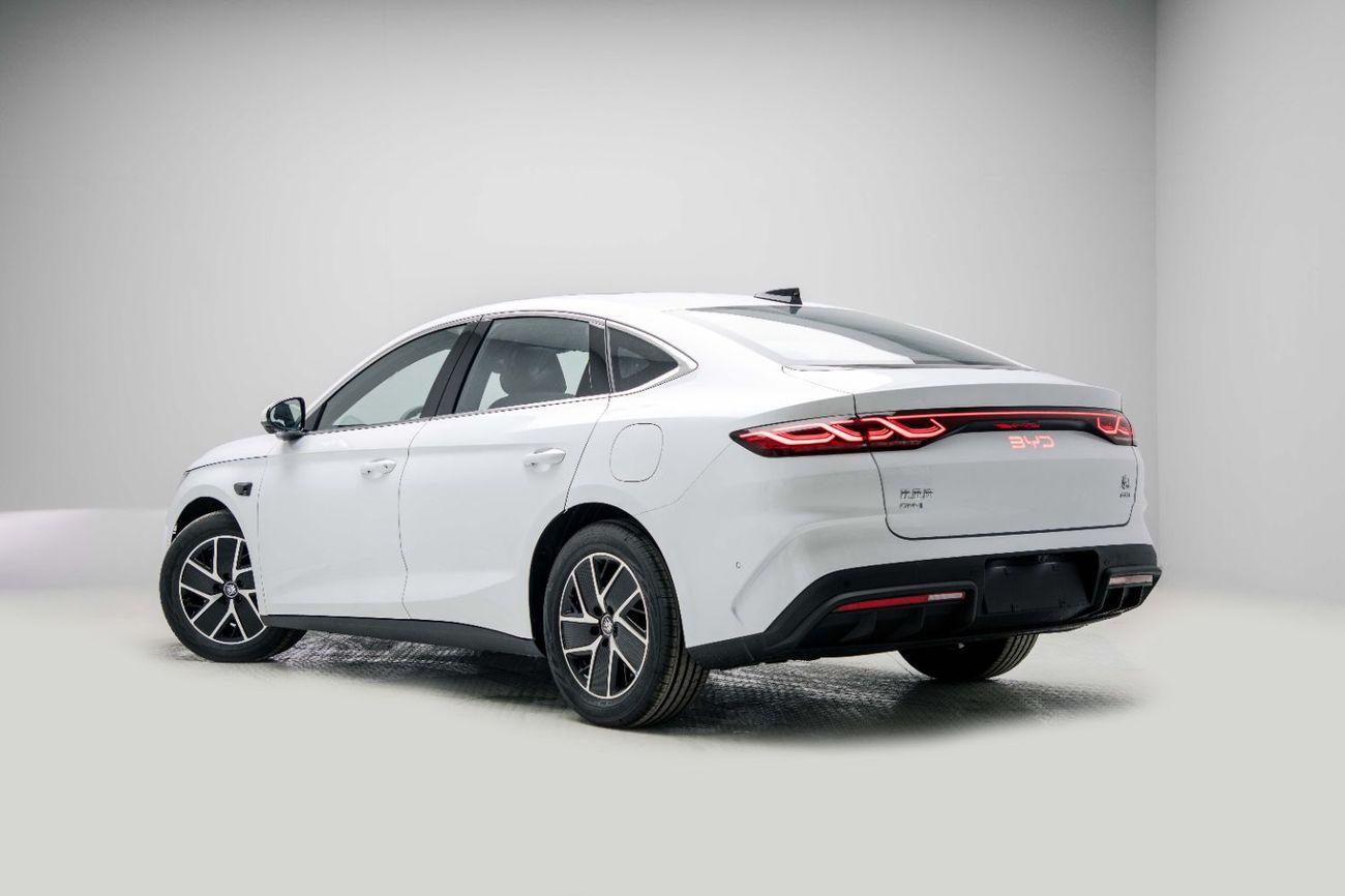 BYD Qin L DM-i ID Superior 1.5L - White Inside Grey | Export Only