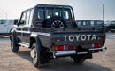 تويوتا لاند كروزر بيك آب 4.0L Pickup | Double Cabin | Automatic | Petrol | 5 Seater | 4 Door |