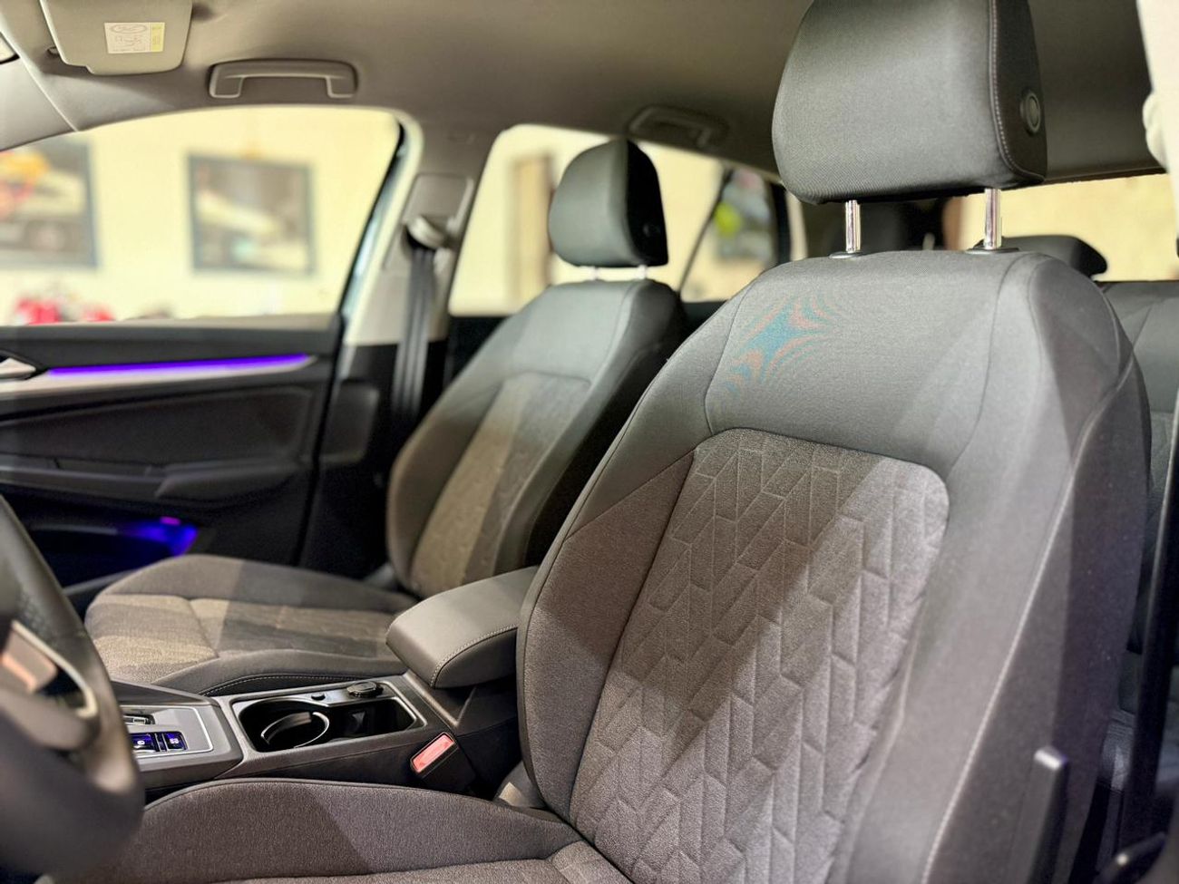 Volkswagen Golf VOLKSWAGEN GOLF ETSI II 2025 II FULL LOADED