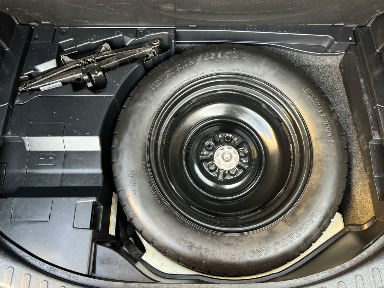 Toyota RAV4 2016 LIMITED HYBRID ENGINE FULL OPTION AWD LOW MILES USA IMPORTED