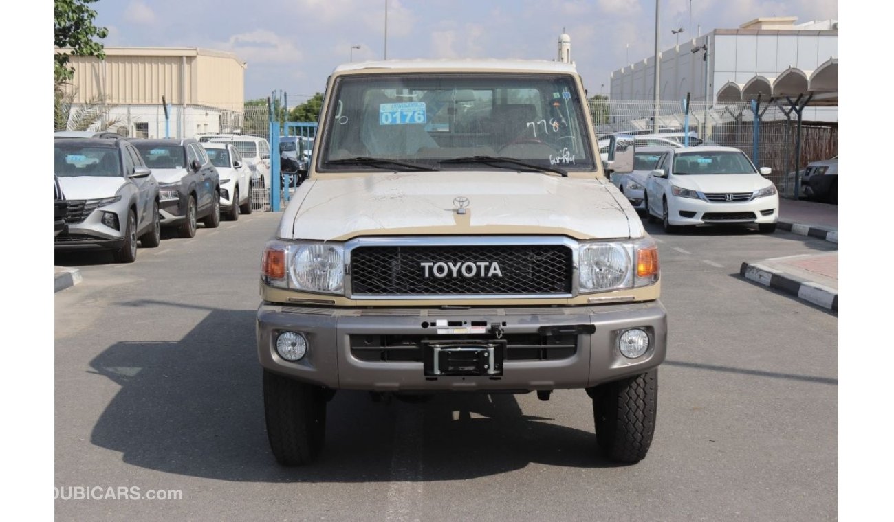 تويوتا لاند كروزر بيك آب LX 4.0Ltr V6 4WD SINGLE  CAB, DIFFRENTIAL LOCK,WINCH, POWER WINDOW,WOODEN INTERIOR-POWER MIRROE, MOD