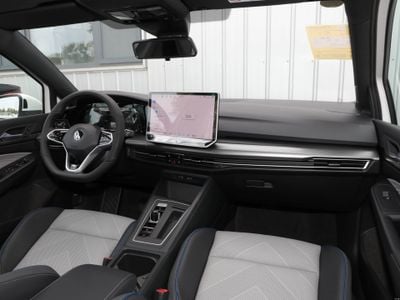 Volkswagen Golf R 1.5