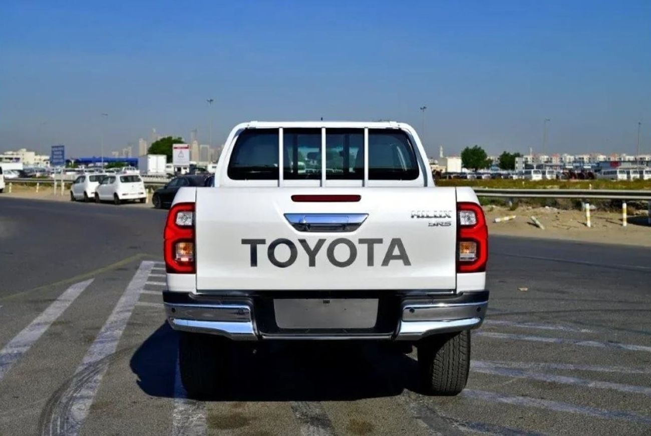Toyota Hilux Toyota hilux SR5 4.0L PETROL AUTOMATIC MY2025