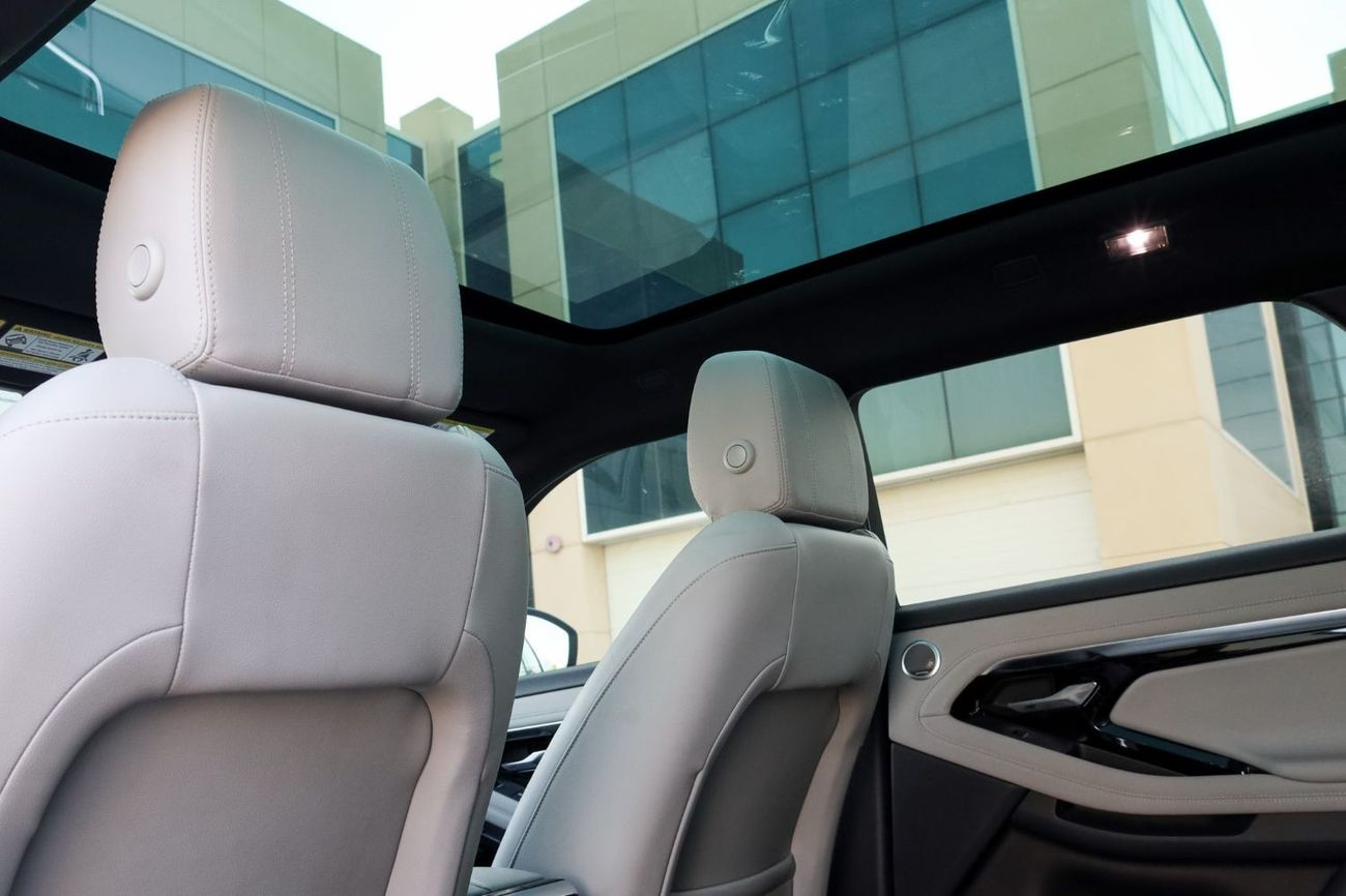 Land Rover Range Rover Evoque Range Rover Evoque P250 SE 2020 American Spec under Warranty with Flexible Down-Payment.