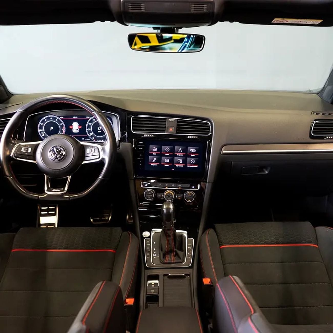 فولكس واجن جولف GTi Clubsport 2.0L 1,532 p.m • 0% Downpayment • VW GTI • 1 Year Warranty