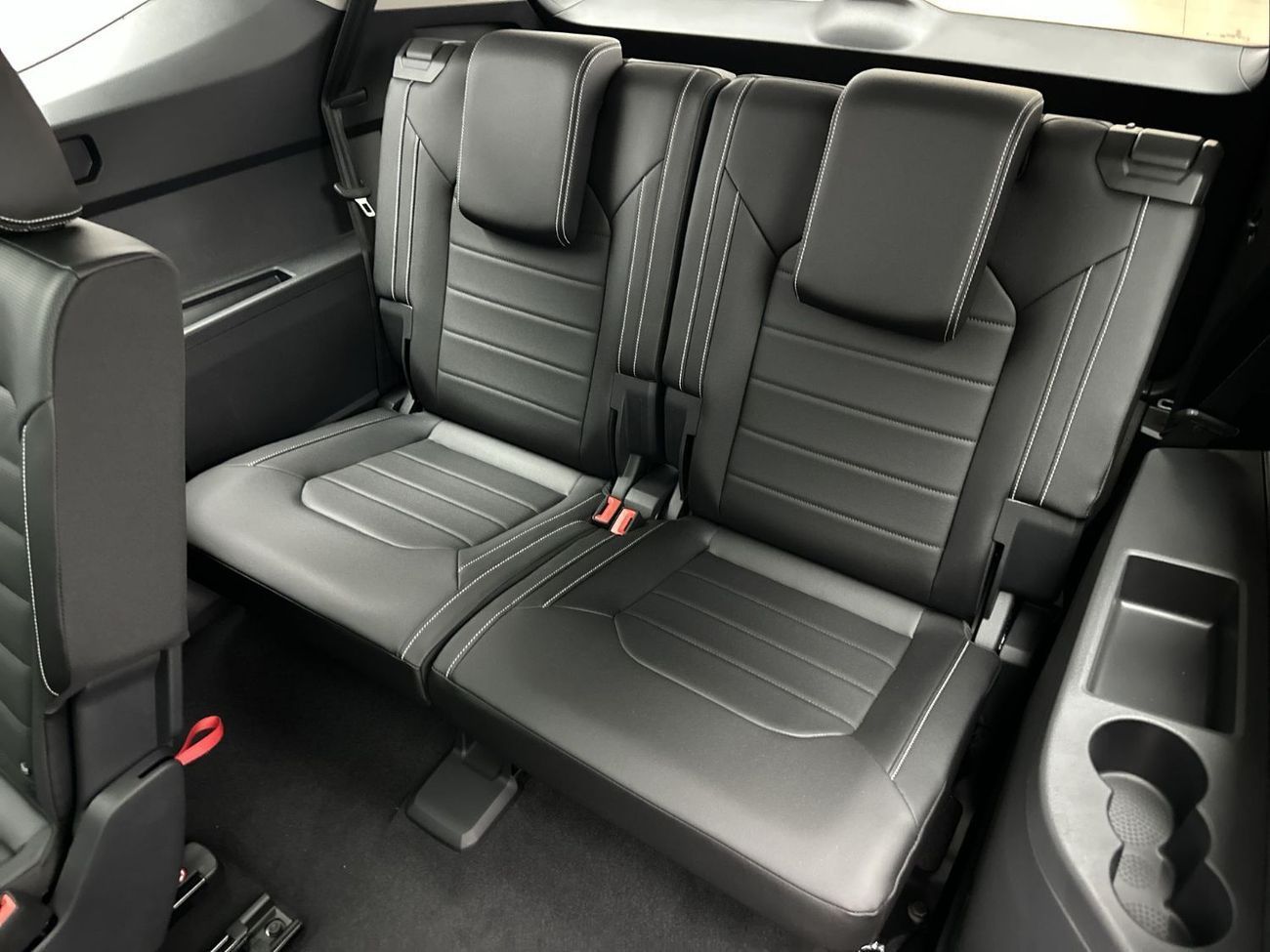 Volkswagen Teramont Comfortline 3.6L Comfortline 2.0 (Ref#53632) - 34,100 AED SAVINGS from New Car