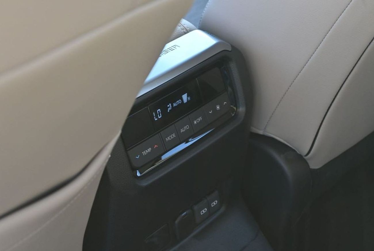 تويوتا برادو Toyota Land Cruiser Prado GXL 2.4T 4WD, Model 2024, Color