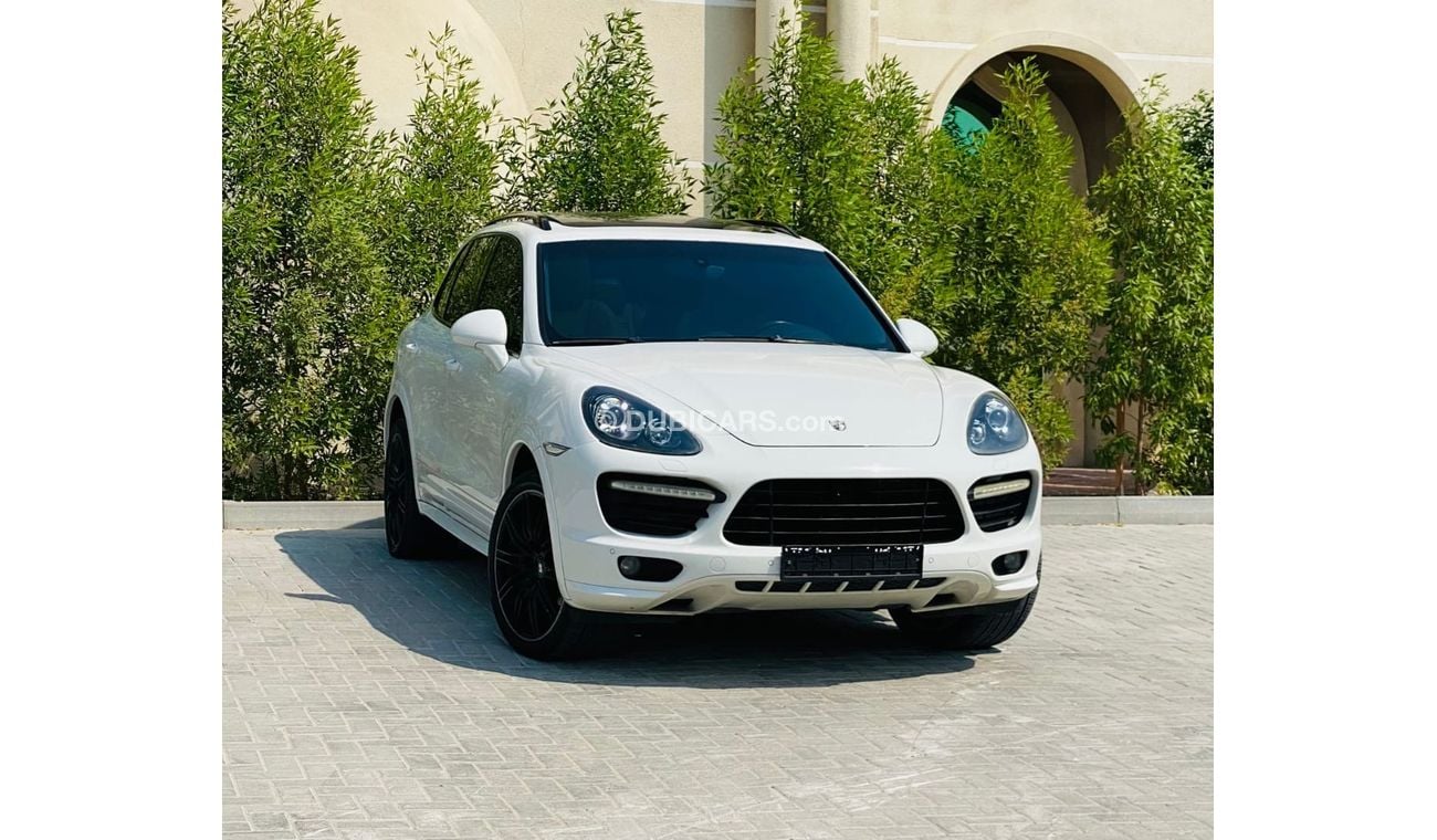Used Porsche Cayenne GTS Good condition car GCC 2014 for sale in Dubai