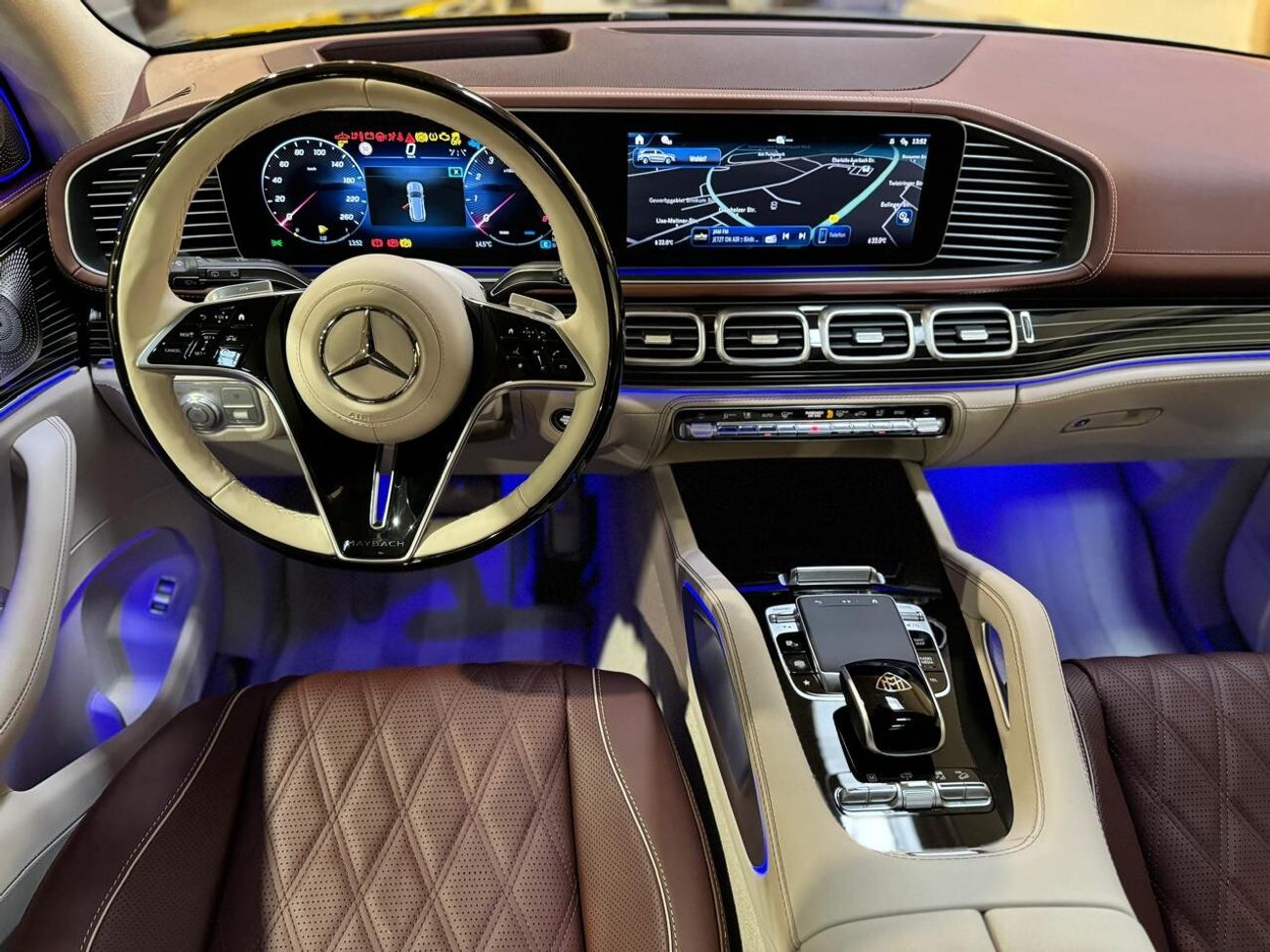 Mercedes Maybach GLS600 Maybach 4.0L Twin-Turbo Charged V8 Engine With V8 Spark Ignition Engine M177 - AMG Petrol / Germany Specs