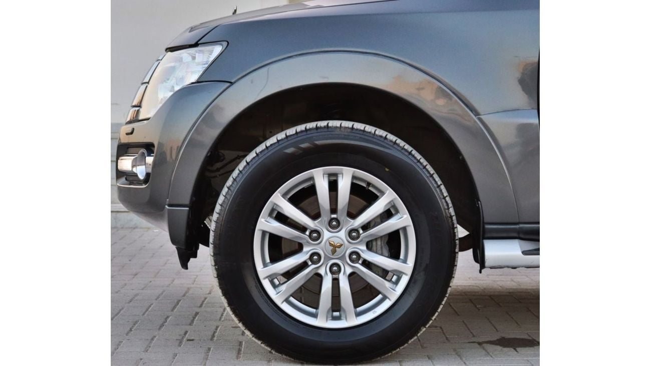 ميتسوبيشي باجيرو 2019 ميتسوبيشي باجيرو جي ال اس هايلاين (V80)، 5dr SUV، 3.8L 6cyl بنزين، أوتوماتيكي، دفع رباعي