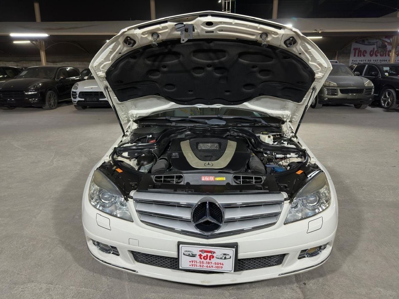 مرسيدس بنز C 300 MERCEDES C-CLASS C300 2010 3.0L | FULL SERVICE HISTORY | TWO KEYS | BLACK LEATHER INTERIOR