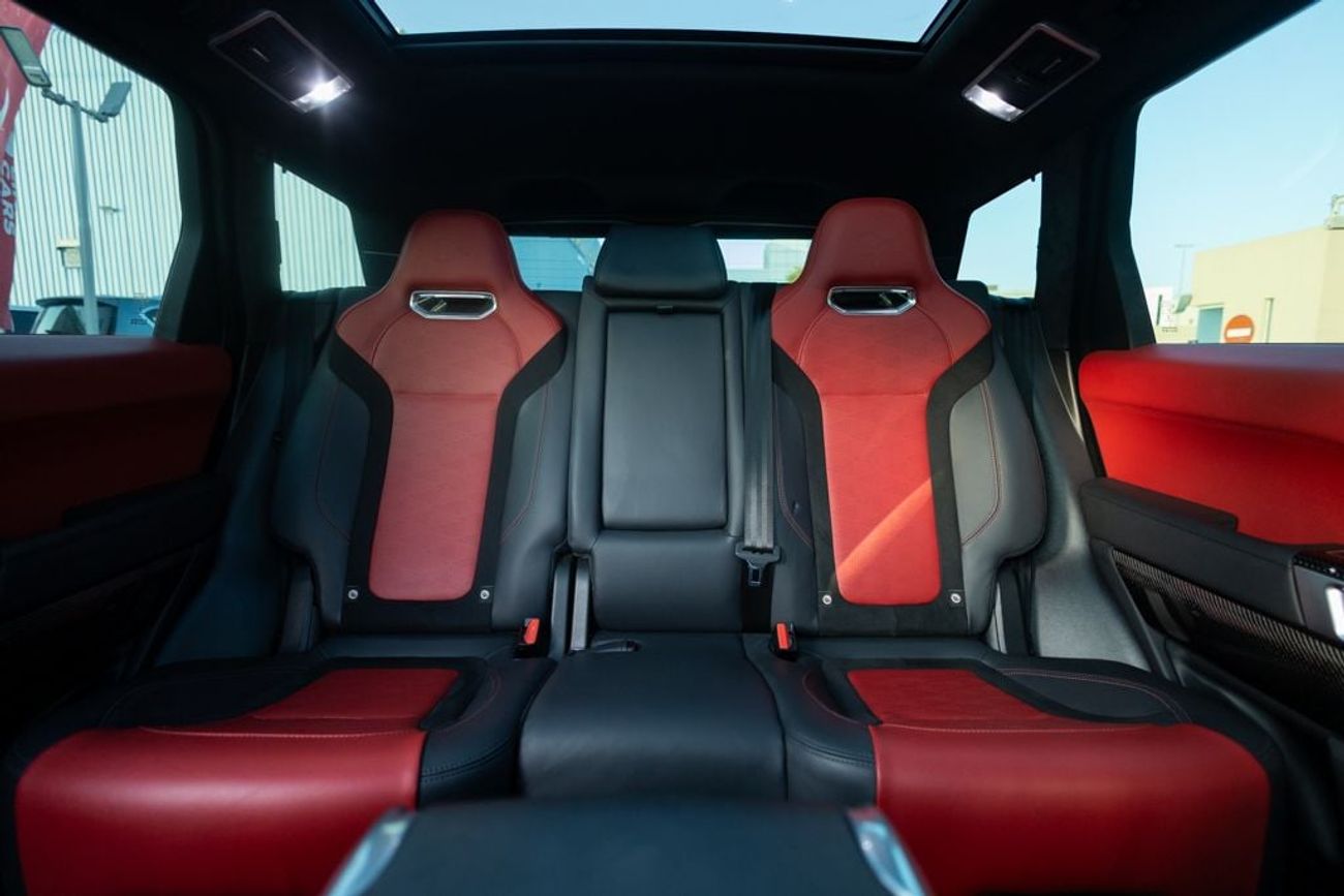 Land Rover Range Rover Sport SVR 5.0L (550 HP)