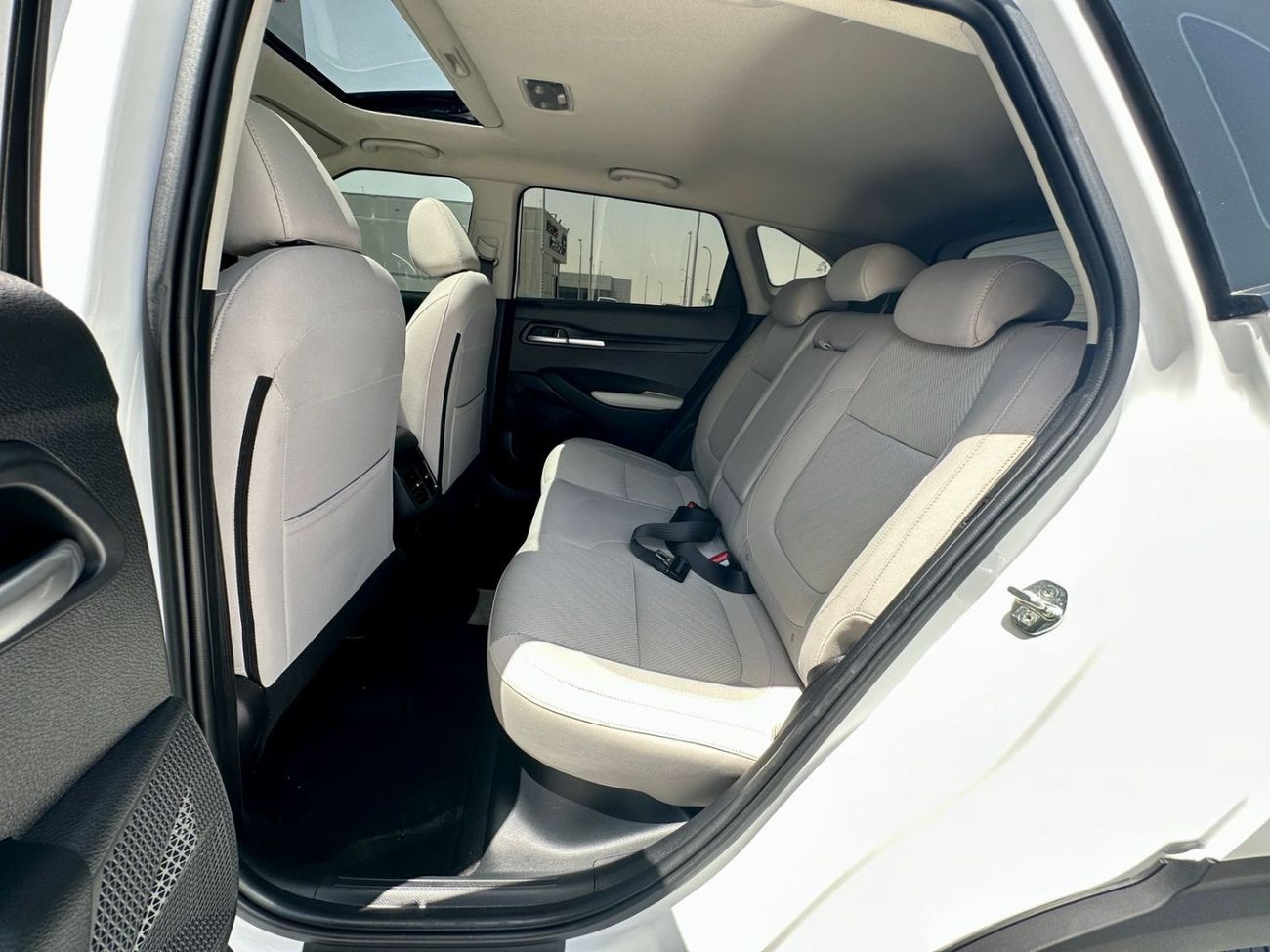 Kia Seltos 760-Monthly l GCC l Sunroof, Full Option l Accident Free