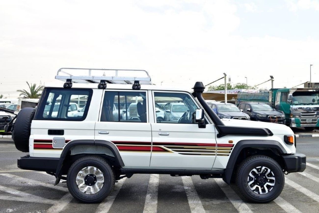 تويوتا لاند كروزر 70 2025 TOYOTA LAND CRUISER 76 HARDTOP LX-Z V6 4.0L 4WD 5-SEATER AT-40TH ANNIVERSARY