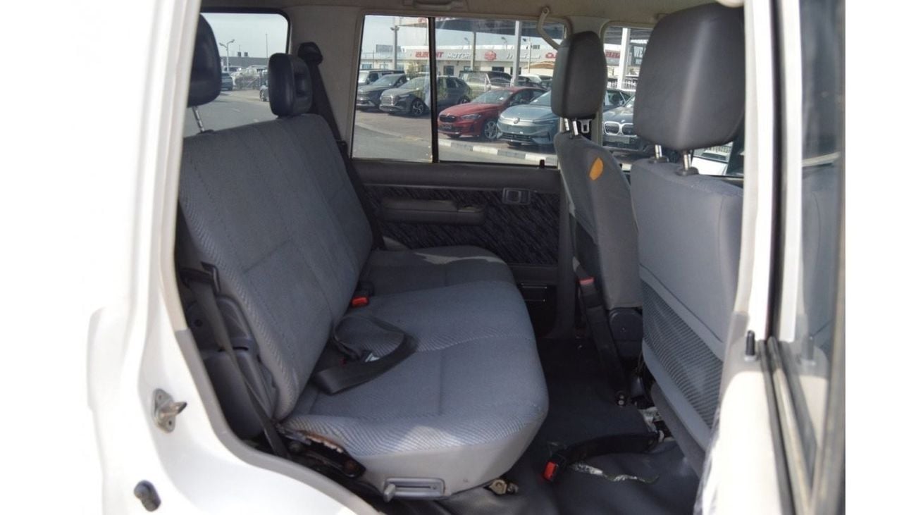 تويوتا لاند كروزر 70 Clean car Diesel engine