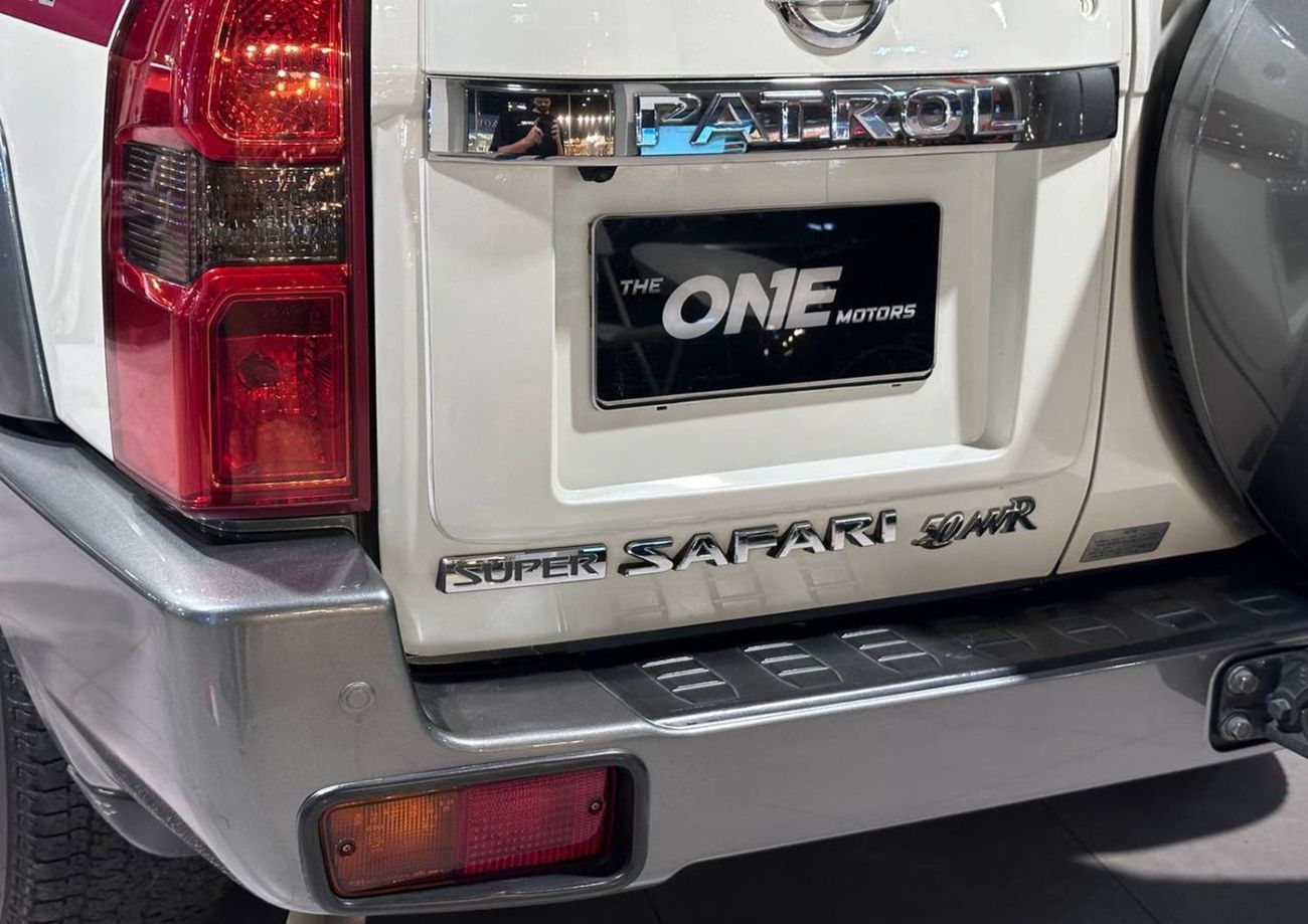 Nissan Patrol Safari Super Safari 4.8L A/T