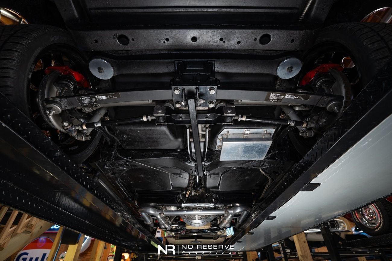 شيفروليه كورفت ZZ502 6 Speed Widebody Restomod