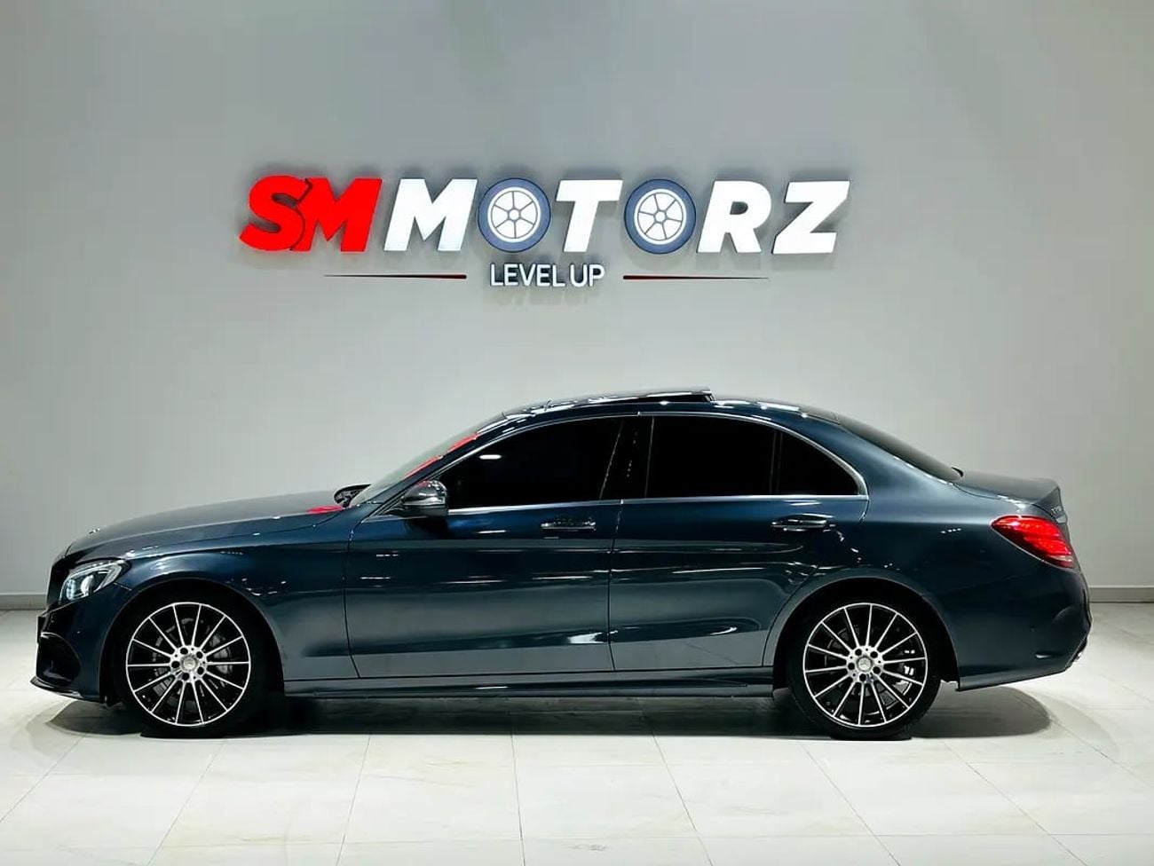Mercedes Benz C200 AVANTGARDE
