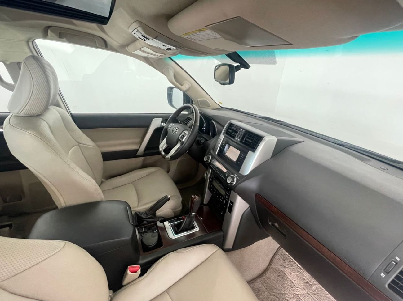 تويوتا برادو 4.0L-VXL-6 CYL SUNROOF -LEATHER SEATES GOOD CONDITIONS