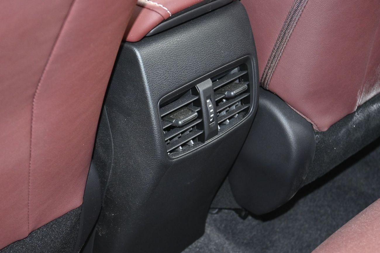 تويوتا كورولا كروس Toyota Corolla Cross 1.8L Hybrid FWD GCC, Model 2025, Color White