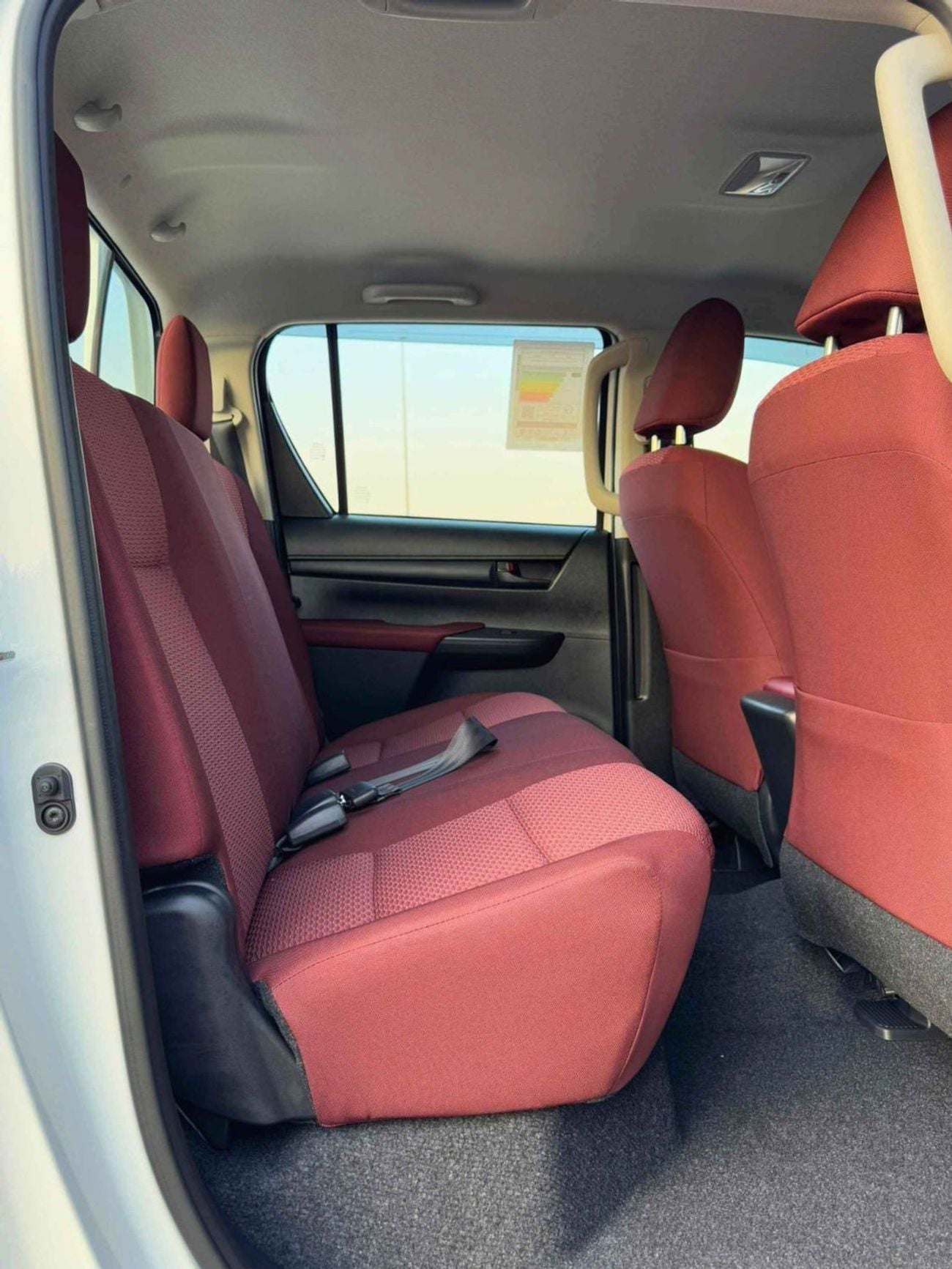 تويوتا هيلوكس BASIC DOUBLE CABIN / 2.4L DIESEL A/T / CHROME HANDLE & REAL CHROME BUMPER (CODE # HD)