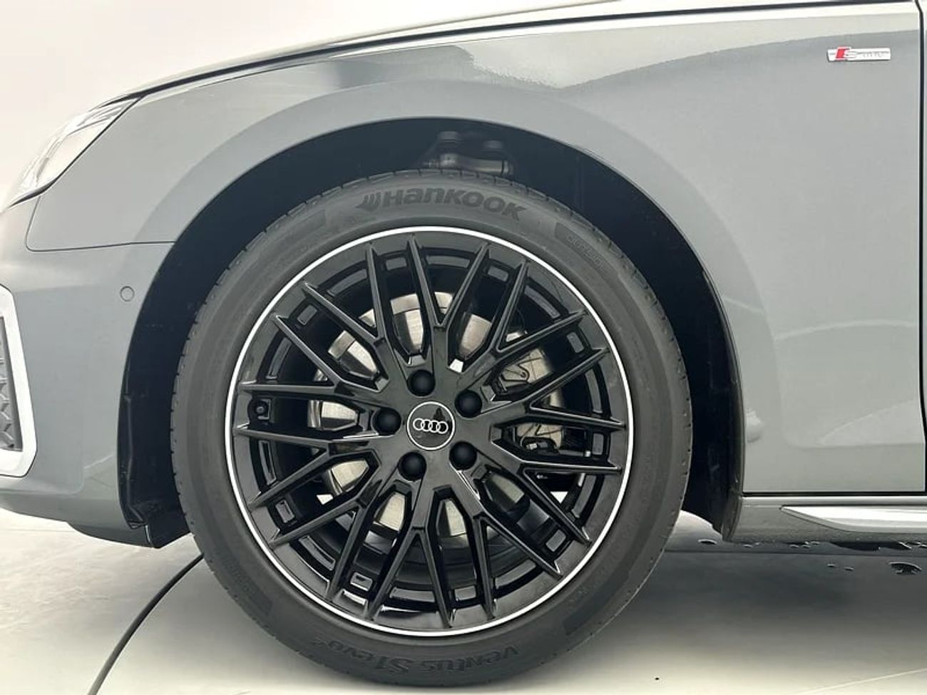 Audi A4 Sedan S line 35 TFSI 150hp (Ref# 080135)