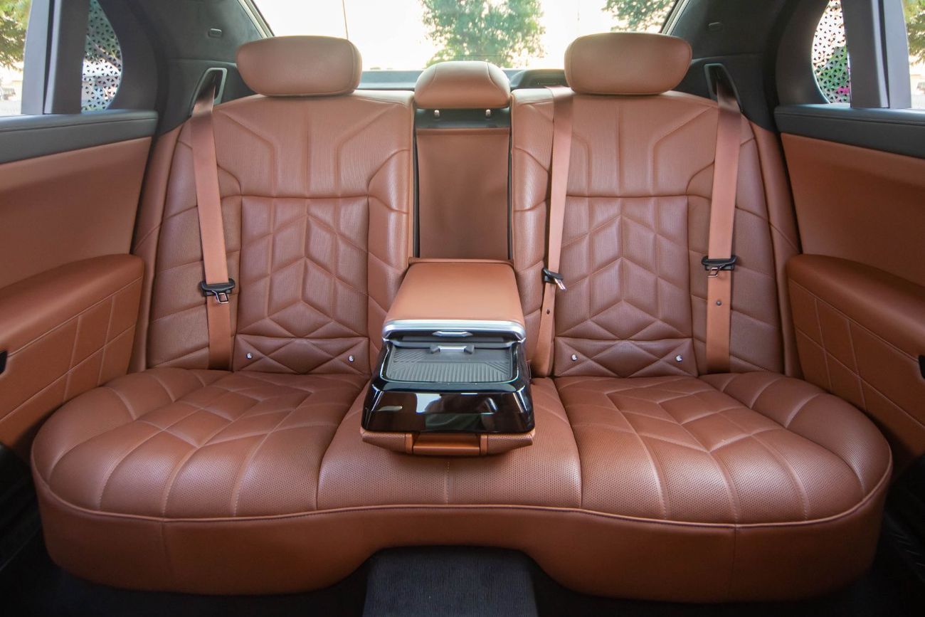 بي أم دبليو 735i BMW 735i 2023 | GCC Specs | Full Option | Excellent Condition