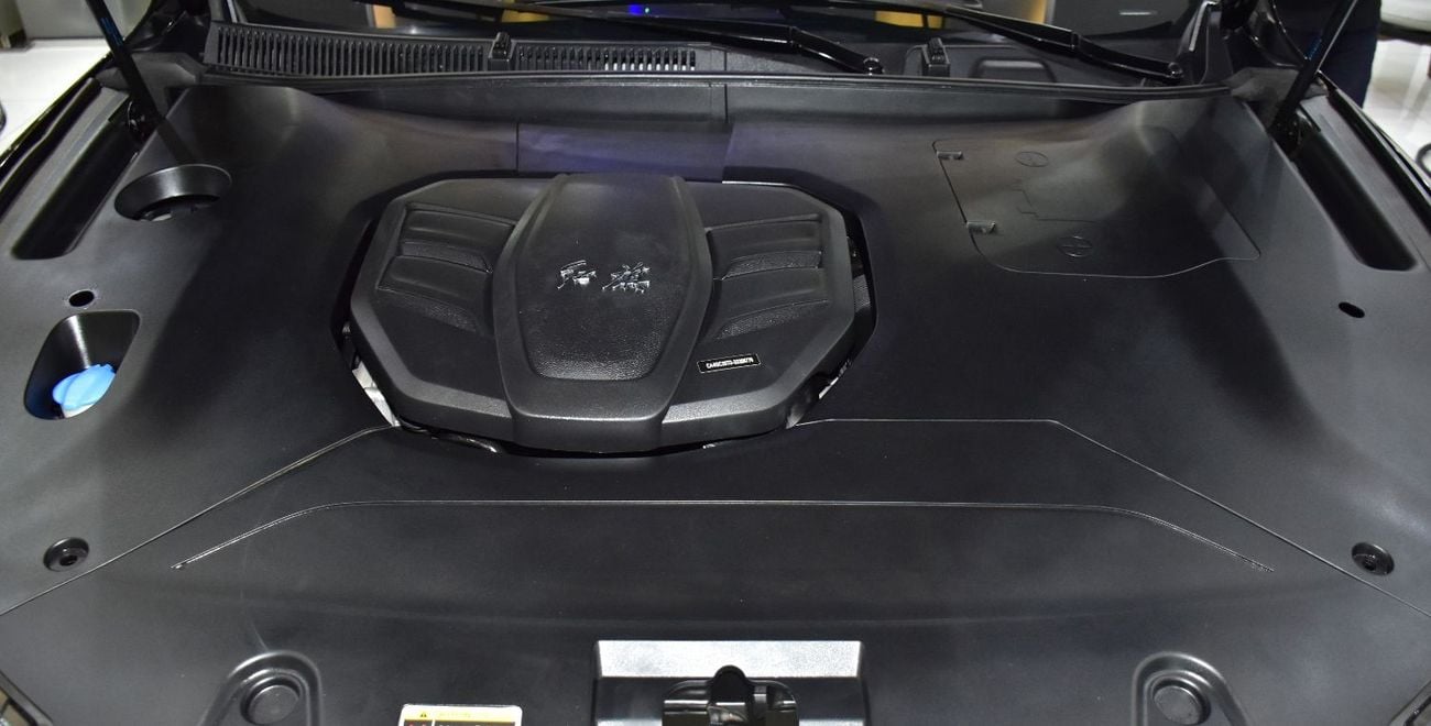 HONGQI HS5 EXCELLENT DEAL for our Hongqi HS5 AWD 40TD ( 2023 Model ) in Black Color GCC Specs