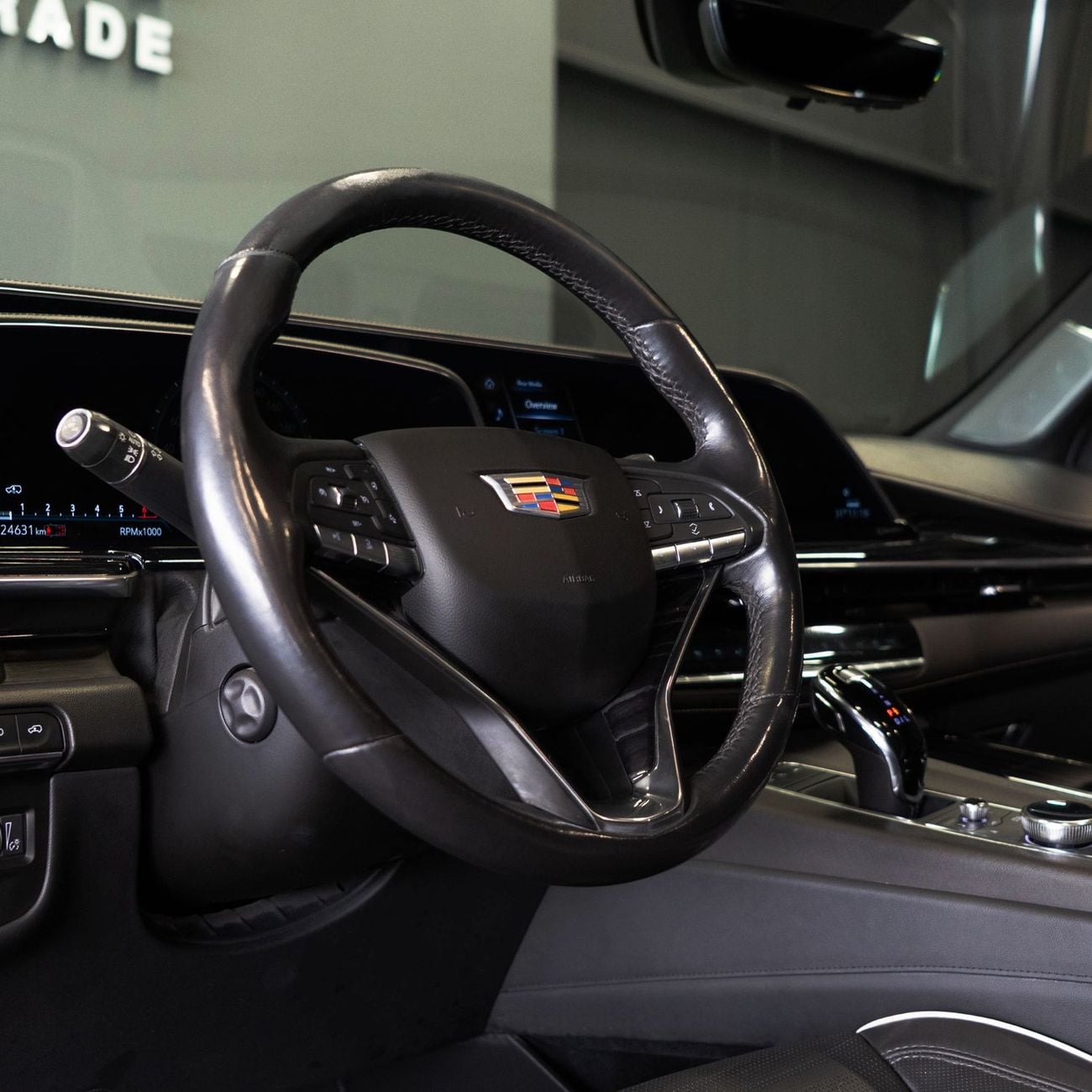 Cadillac Escalade AED 3,832 P.M • 0% Downpayment • Cadillac Escalade Premium Luxury Platinum  • 1 Year Warranty