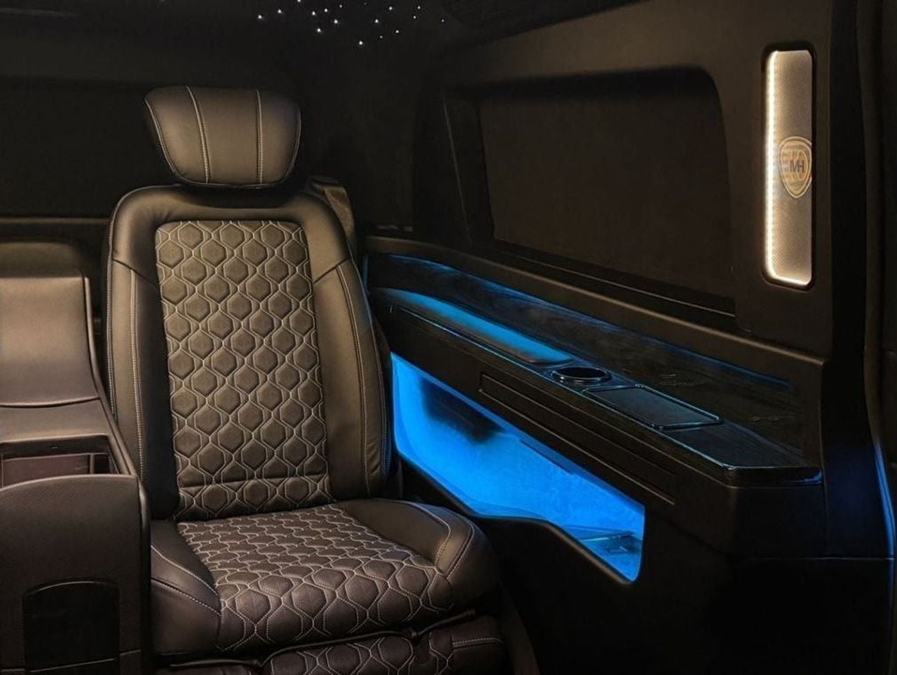 Mercedes Benz V300 AVANTGARDE VIP Conversion Brand New 2025 Model in RHD or LHD