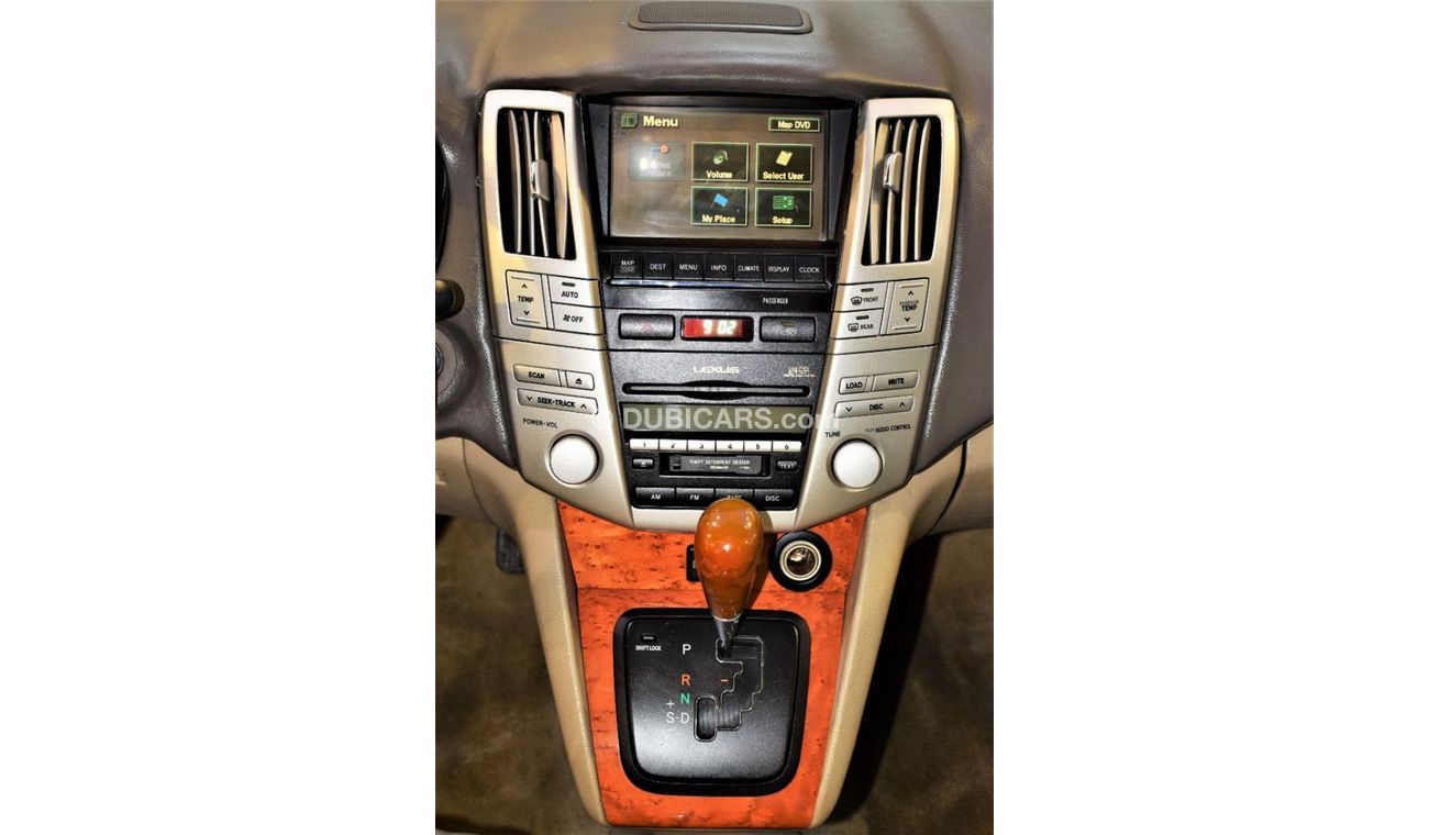 Lexus RX 330 Amazing Lexus RX 330 2005 Model!! in White Color! GCC Specs