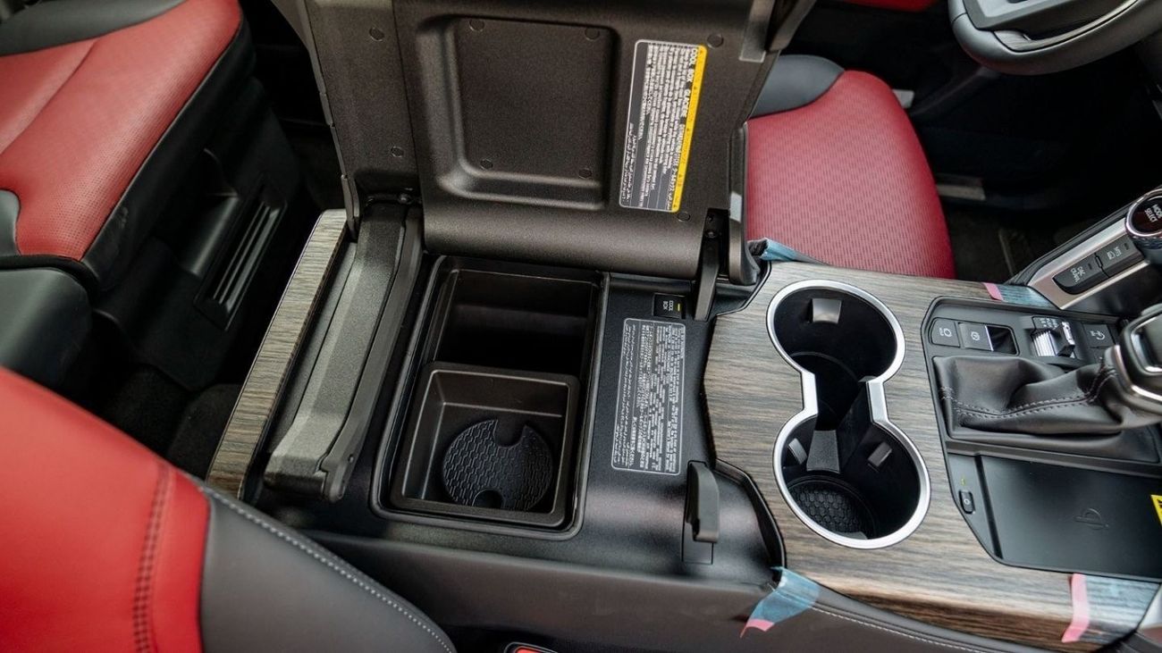 Toyota Land Cruiser 300 VXR V6 3.3L Diesel Brand New