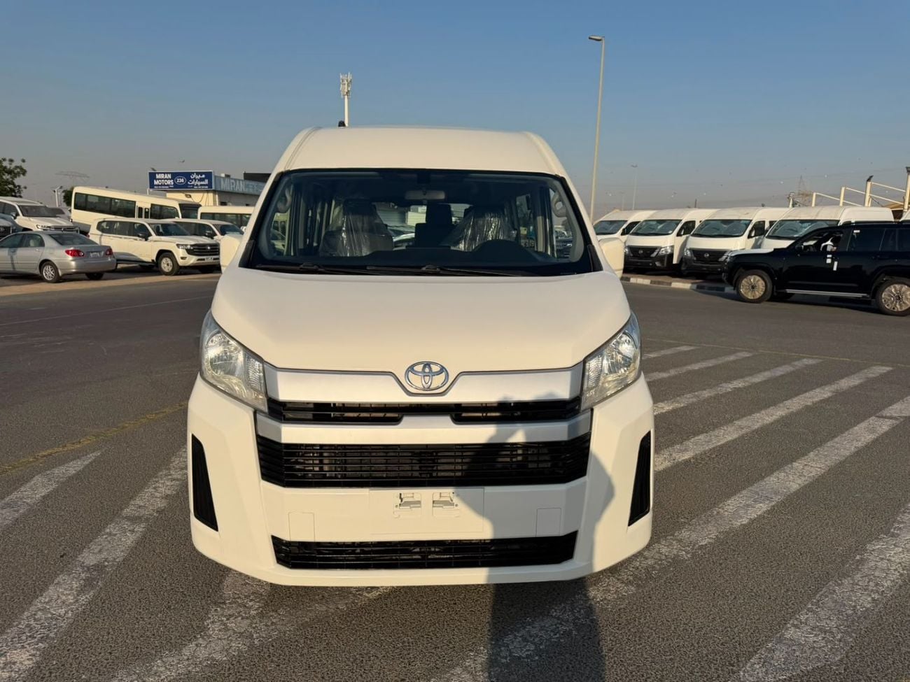 تويوتا هاياس 2020 Toyota Hiace 3.5L V6 GCC- Passenger - Patrol - Manual - 13 Seater - No Accident