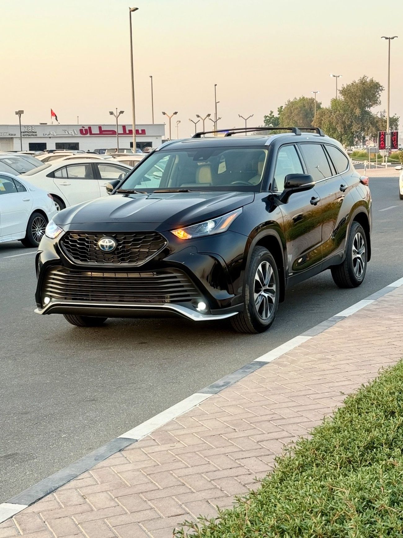 Toyota Highlander Highlander xle Hybrid AWD