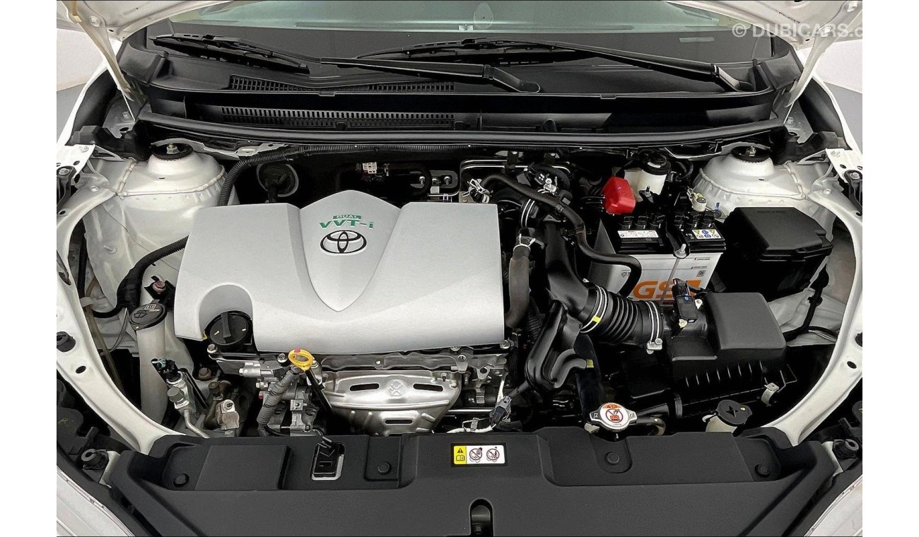 Toyota Yaris SE / E