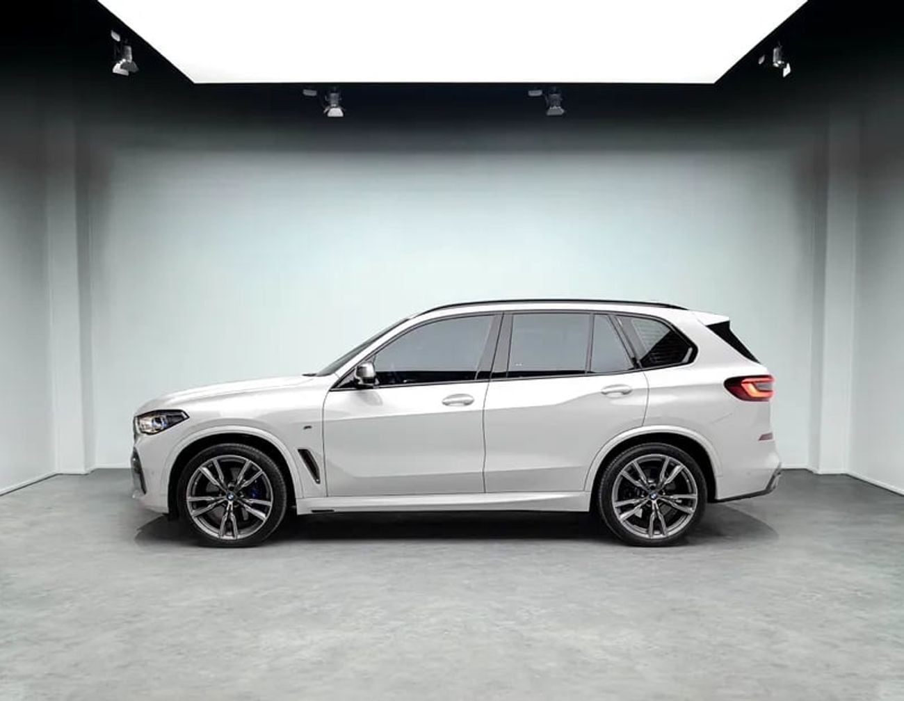 بي أم دبليو X5 M50i 4.4L