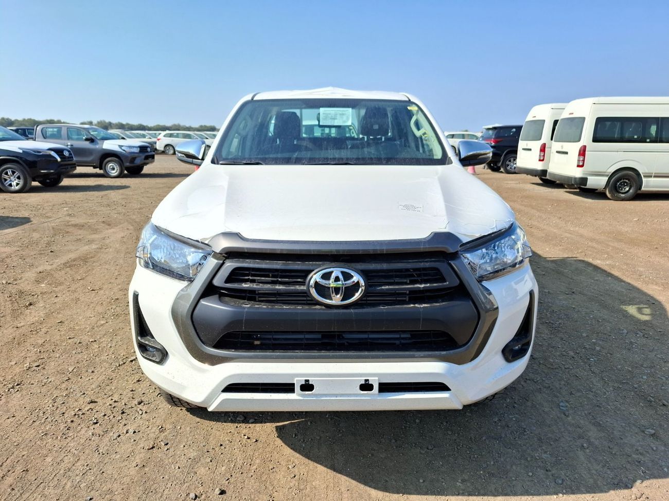 Toyota Hilux HILUX ACTIVE MANUAL WITH ALLOY WHEELS 2.4L V4 DIESEL | 2025 | 0 KM | 03 YEARS WARRANTY