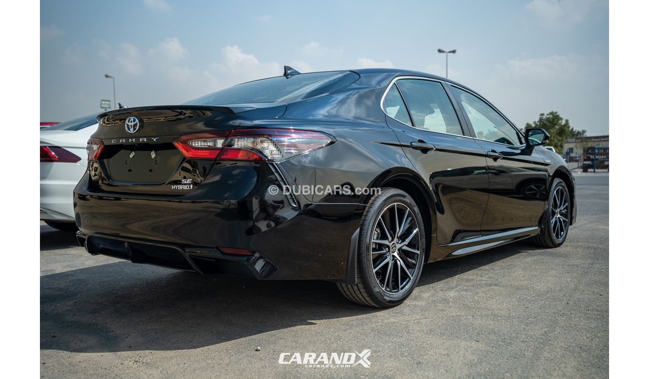 Toyota Camry SE Hybrid 2021 Black