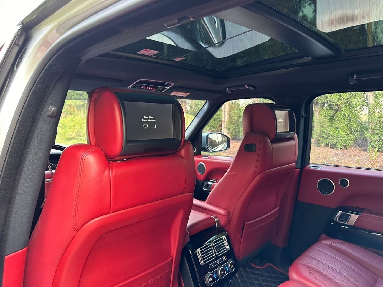 Land Rover Range Rover Vogue SE 5.0L V8 510 hp - Supercharged - 2015 - One Owner - Perfect Condition