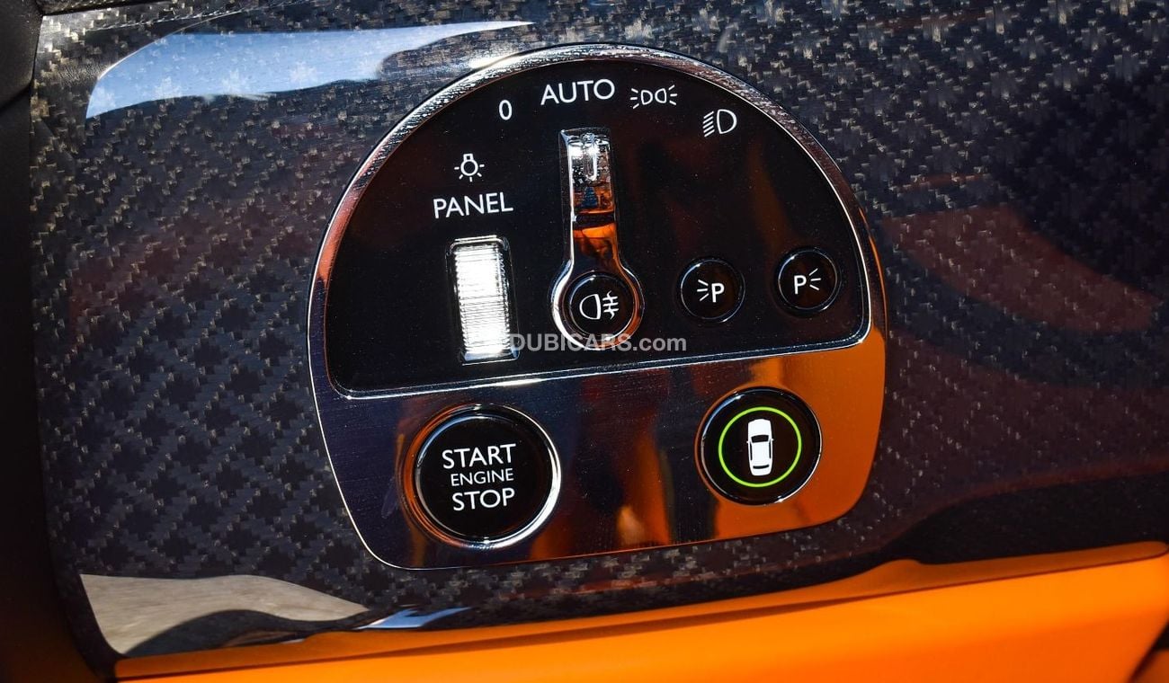 Rolls-Royce Cullinan BLACK BADGE SUV/AWD. Local Registration +10%