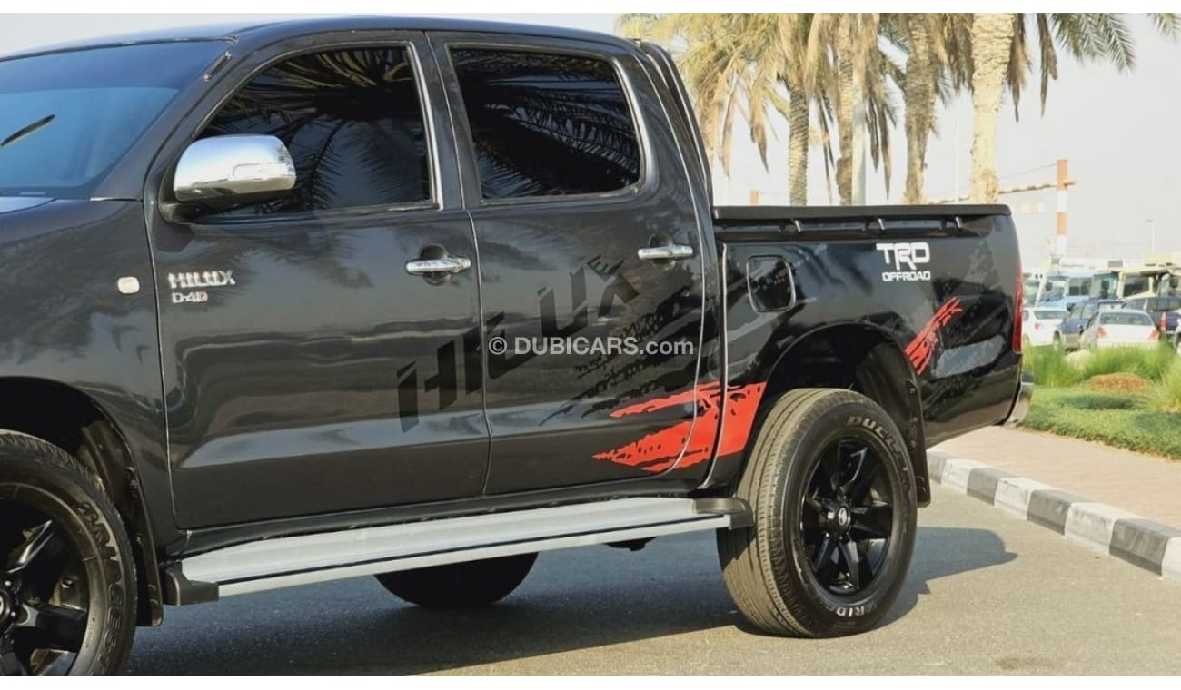 Toyota Hilux MANUAL TRANSMISSION | 2.5L DIESEL ENGINE | LEFT-HAND-DRIVE