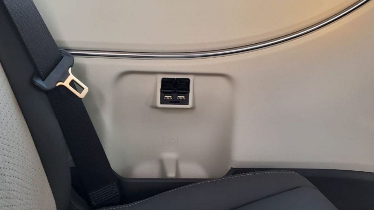 تويوتا هاياس Commuter GL  2.8L M/T Diesel 2026 Model