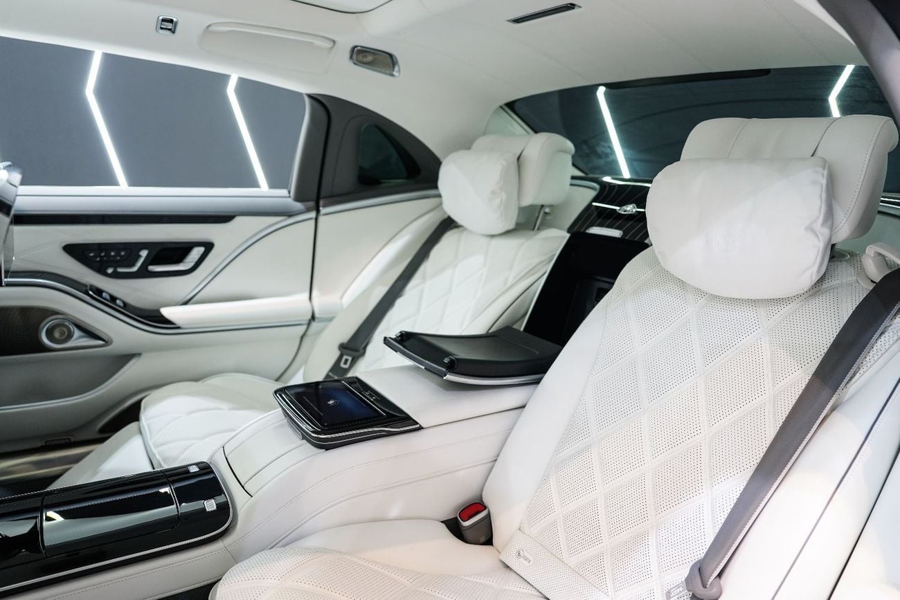 Mercedes Maybach S680 Maybach Two-Tone, BRAND NEW, Executive Rear Seat Pack Plus, EMC Warranty + Service!!