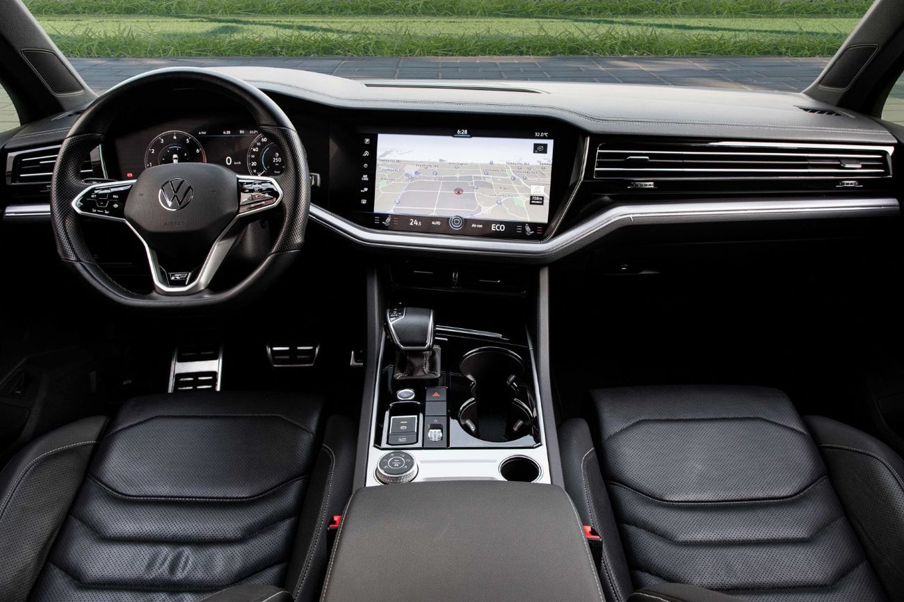 فولكس واجن طوارق R-LINE | 3,133 P.M  | 0% Downpayment | Volkswagen Touareg | AGENCY WARRANTY!