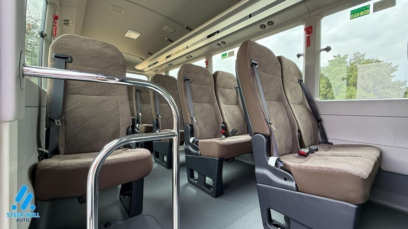 Toyota Coaster  2025 | 23-Seater | 4.0L Diesel | GCC Specs | Full Option White | BEST PRICE