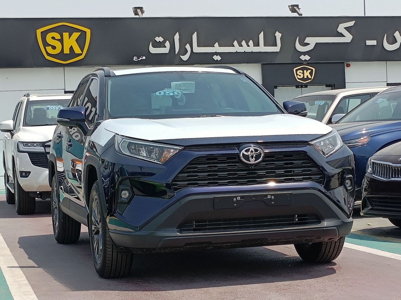 Toyota RAV4 Full Option 2.0L  - 4WD With Sunroof, Push Start & Leather Seats (CODE # XLE)